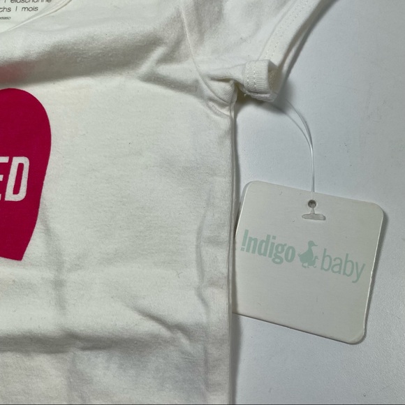 NWT Indigo Baby “loved” ❤️screen print on white onesie Size 6-12M - Picture 4 of 6